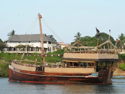 Круиз на лодке Тамаринд
